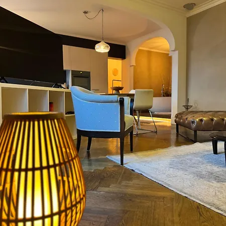 Atemberaubende Direkt Am Бриенц